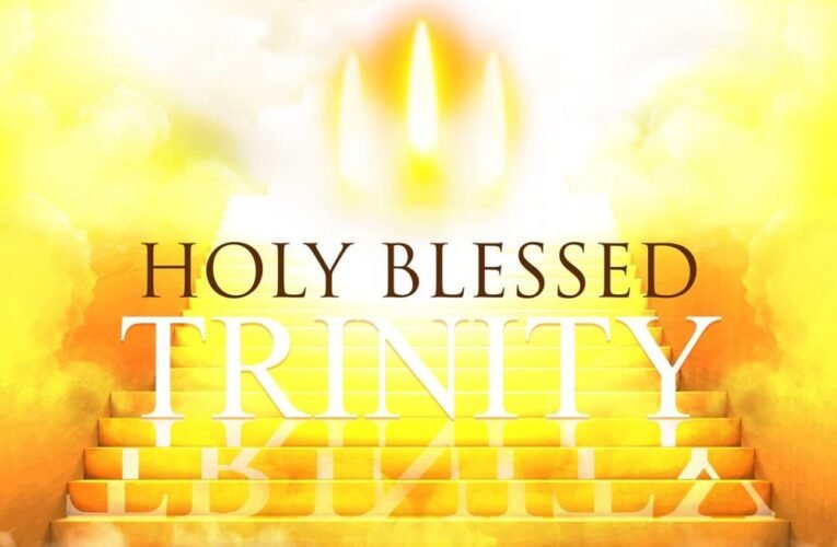 HOLY BLESSED TRINITY | LOVEWORLD SINGERS | MP3 AUDIO & LYRICS