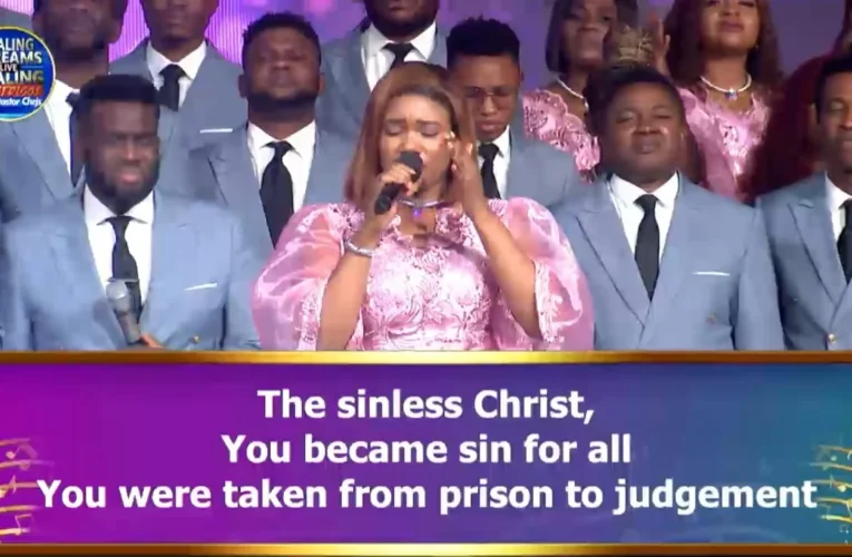 THE SINLESS CHRIST BY OGE & LOVEWORLD SINGERS HSLHS 11